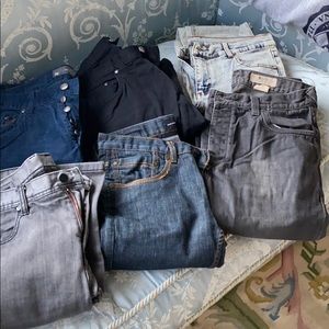 Bundle of men’s jeans